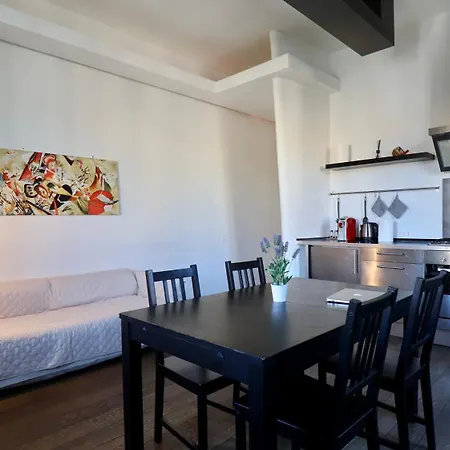 Cozy In The Center - With Wi-fi, Smart Tv